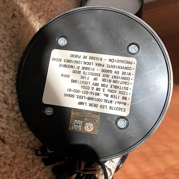 LED reading lamp | Electric: No bulb needed - Picture 5 of 5